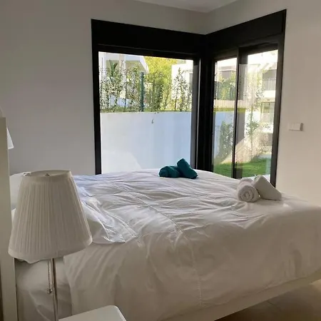 Nuevo Y Luminoso Apartamento De Lujo Εστεπόνα